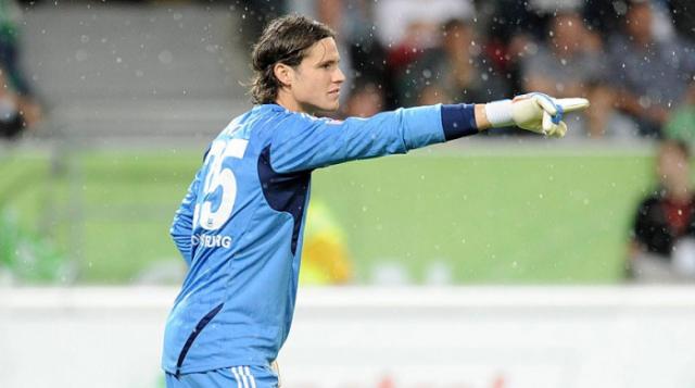 دورتموند يمدد تعاقده مع الحارس مارفين هيتز