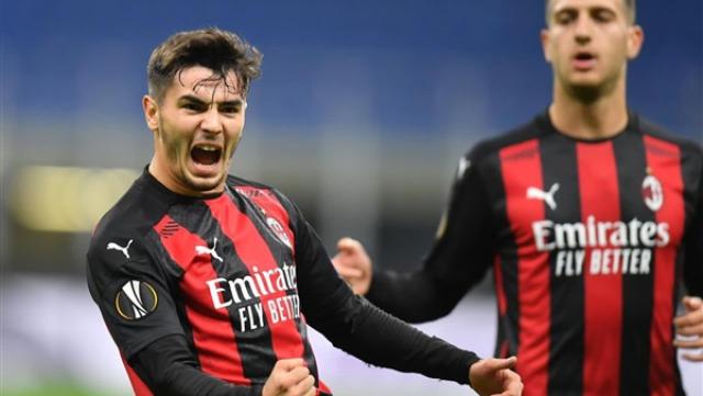 ميلان يعبر إلى دور الـ 16 بالدوري الأوروبي.. وليستر سيتي يودع