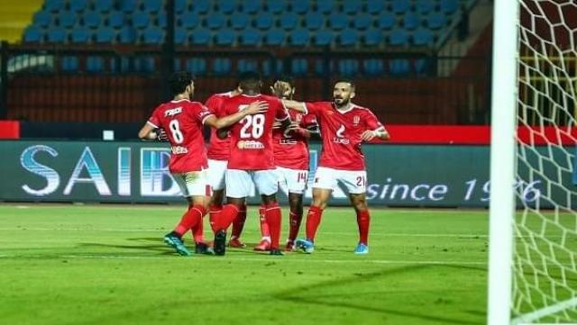 طبيب الأهلي يكشف موعد عودة نجم الفريق