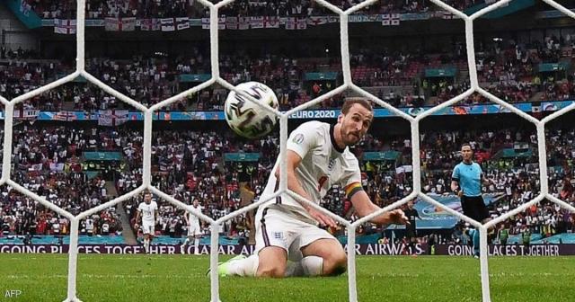 هاري كين سجل الهدف الثاني في مرمى ألمانيا