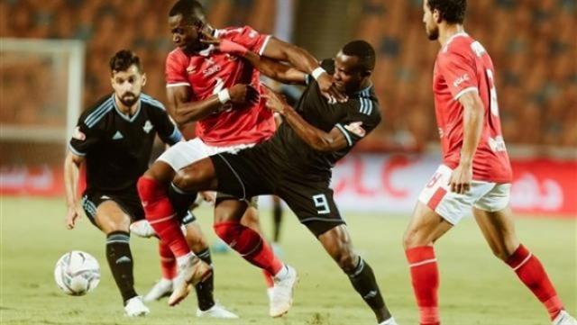3 حكام مرشحين لإدارة مباراة الأهلي وبيراميدز