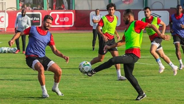 تدريبات بدنية قوية لنجوم الأهلي قبل لقاء سموحة
