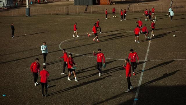 الخطيب يحضر مران الأهلي