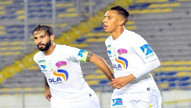 الرجاء المغربي يفوز على شبيبة القبائل 2-1 ويتوج بلقب الكونفدرالية