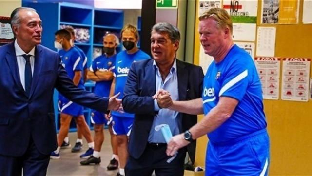 لابورتا يدعم لاعبي برشلونة وكومان قبل انطلاق الموسم الجديد