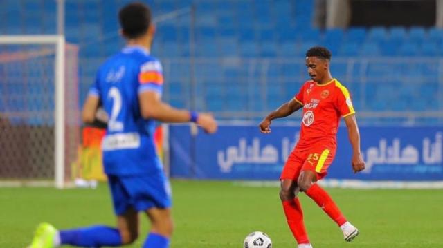 الهلال السعودي يضم الدوسري من القادسية لـ5 مواسم