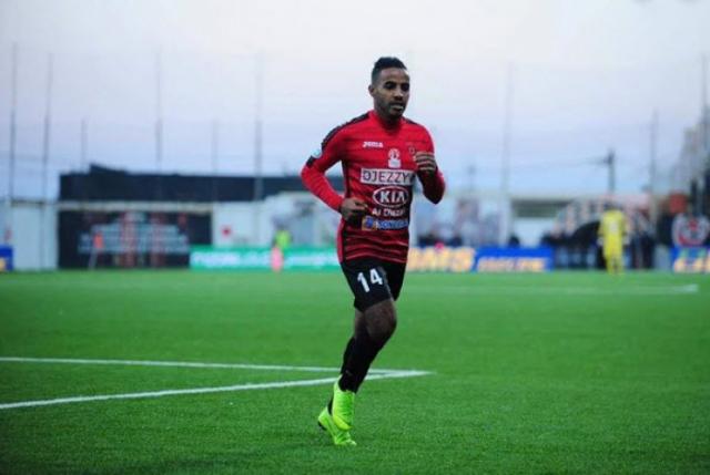 اتحاد الجزائر يجدد عقد زواري لموسمين