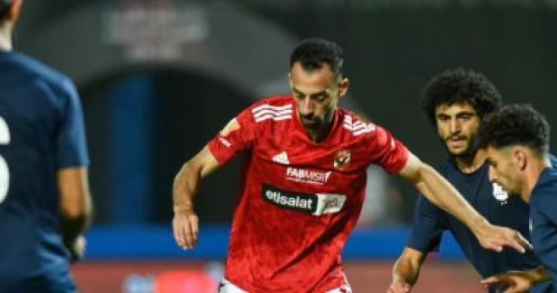 هل يرحل أحمد عبد القادر من الأهلي؟