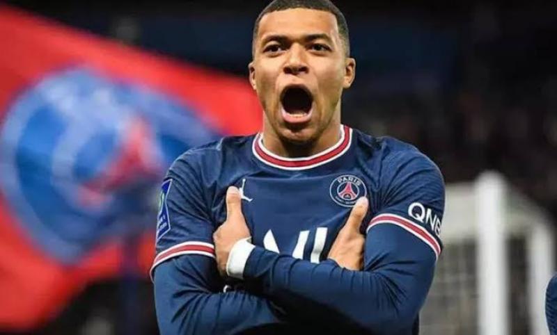 موقف مبابي من الانتقال قريب من الحسم