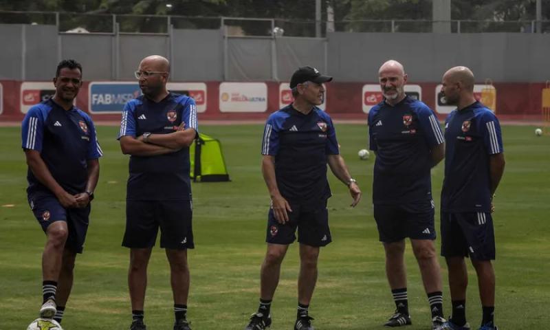 كولر يجتمع بالجهاز الفني استعدادًا لمواجهة اتحاد العاصمة