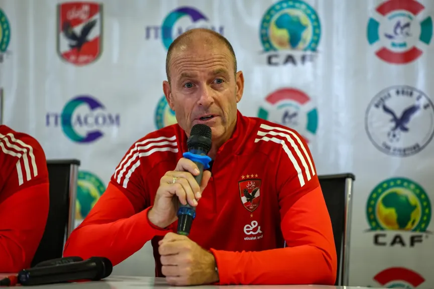 توروب يدرس تأمين وسط الأهلي أمام الزمالك