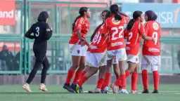 الأهلي يسحق بيراميدز في الكرة...