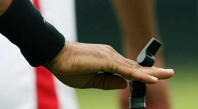 تعرف على طاقم الحكام لإدارة مباراة الأهلى والزمالك بنهائى الكأس