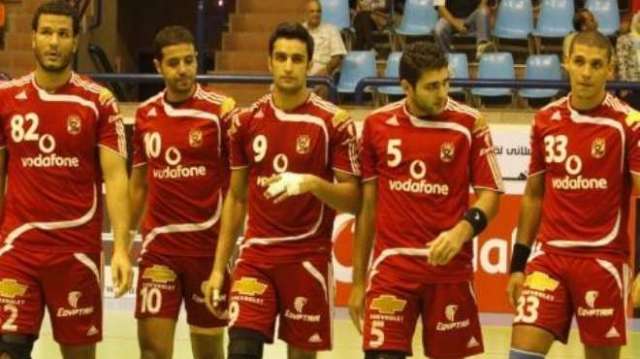 الأهلى يفوز على الشمس ببطوله اليد